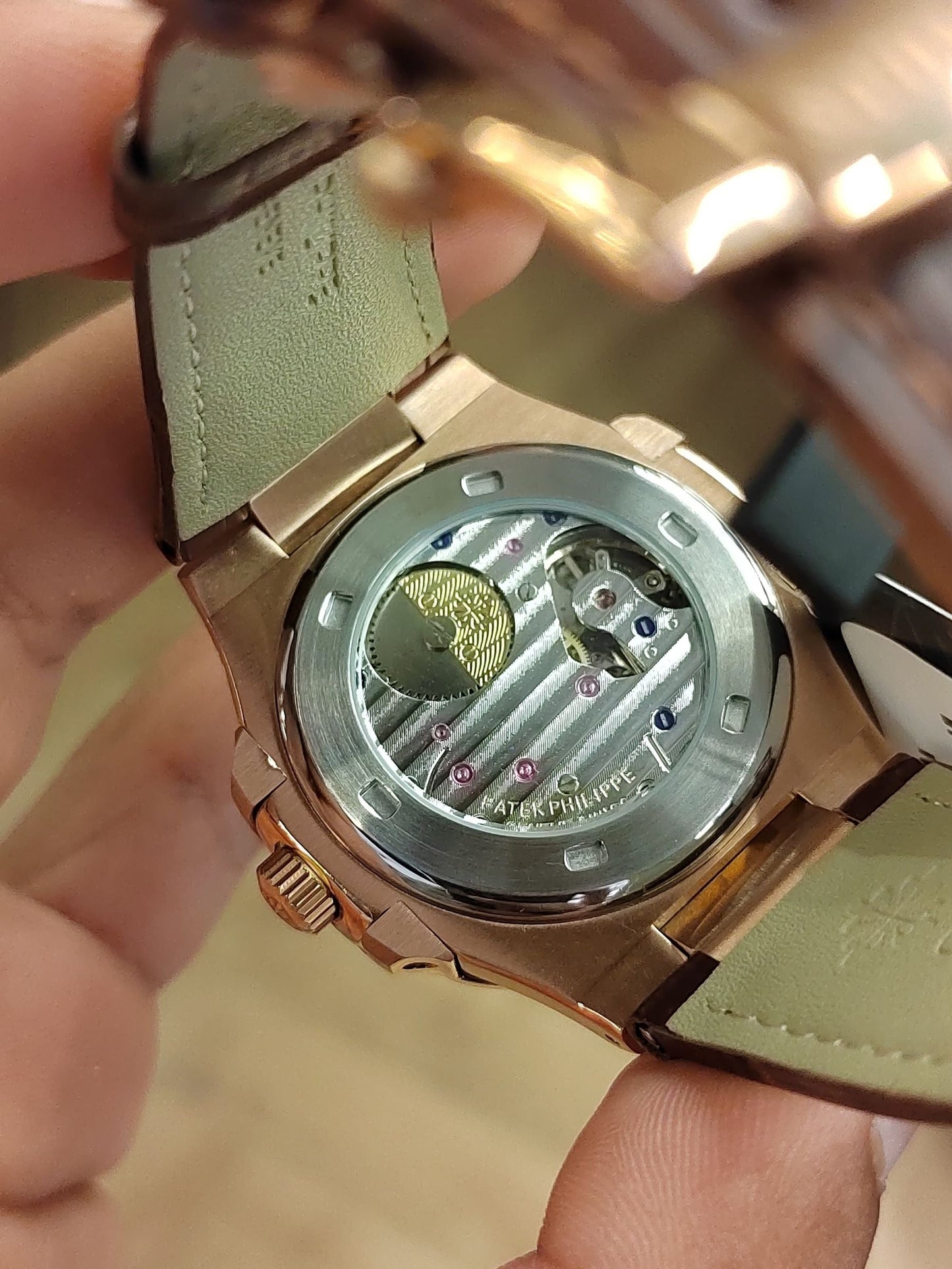 Patek Philippe Nautilus Case Size:40mm - Case Material:Rose Gold - Movement:Automatic Winding